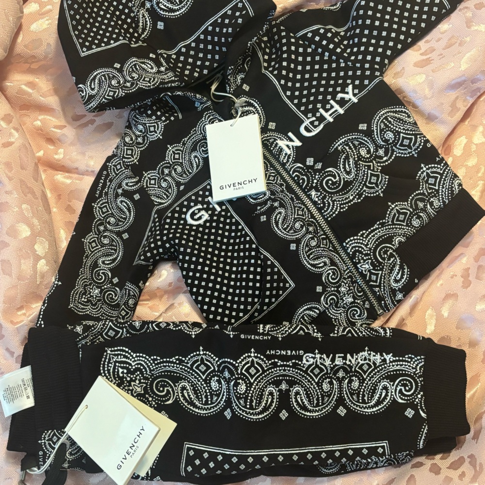 Givenchy infant set